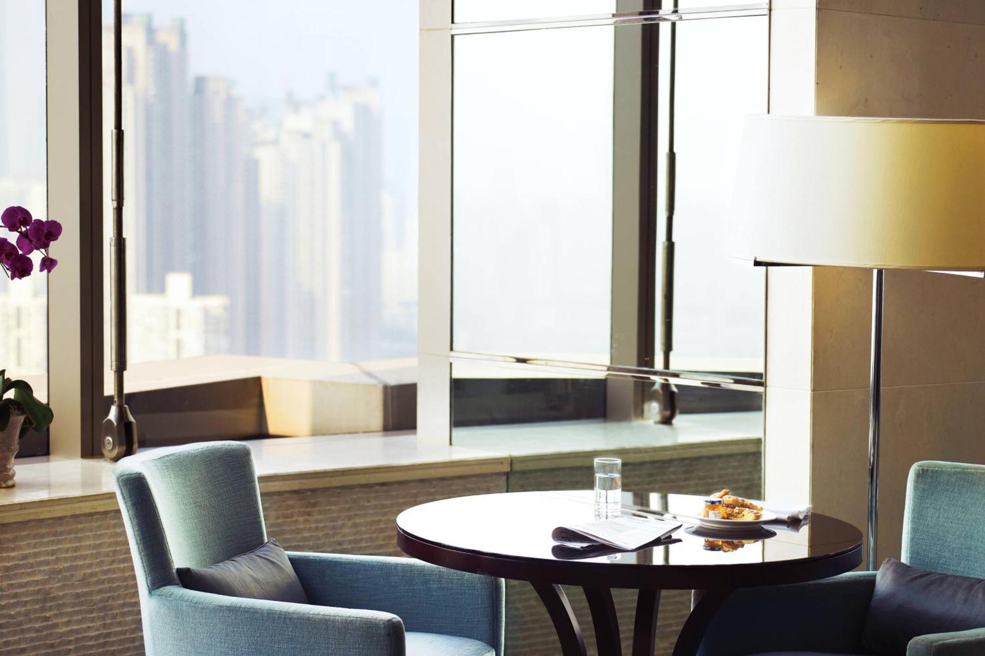 Sheraton Grand Shanghai Pudong Hotel & Residences Экстерьер фото